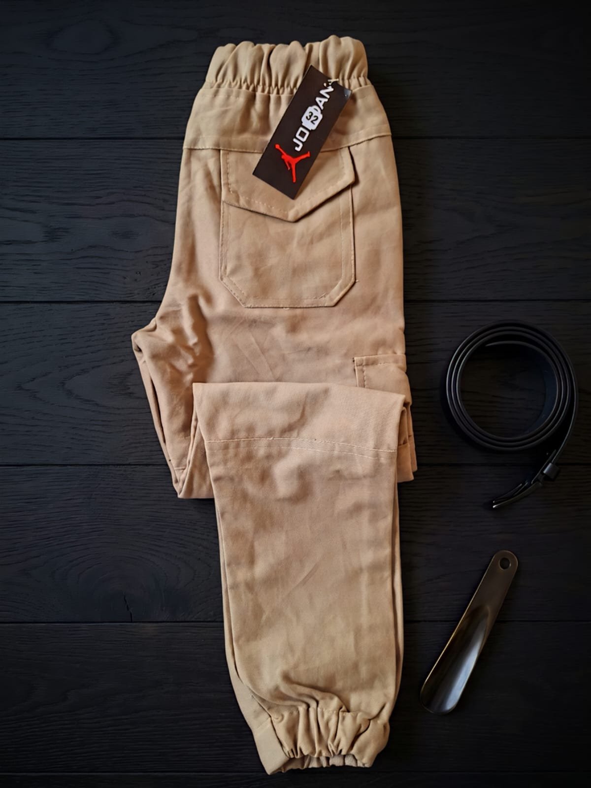 Style92 Boys Khaki Soft Cotton Jeans Cargo Trousers are designed for everyday comfort and modern style. Made from premium soft cotton jeans fabric, these trendy 6-pocket cargo trousers feature a comfortable elastic waistband with drawstring, durable stitching, and a stylish khaki finish. Perfect for casual wear, outdoor activities, travel, and party wear. Available in sizes 24 to 38, ideal for boys aged 3 to 14 years. ✔️ Premium Soft Cotton Jeans Fabric ✔️ Trendy 6 Pocket Cargo Design ✔️ Comfortable Elastic Waist with Drawstring ✔️ Soft, Breathable & Durable ✔️ Perfect for Casual, Outdoor & Party Wear ✔️ Available Sizes: 24–38 ✔️ Age Group: 3–14 Years Style92 – Premium Quality | Trendy Style | Everyday Comfort
